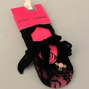 Betsey Johnson Black Lace No-Show Ballet Socks with Pink Rose